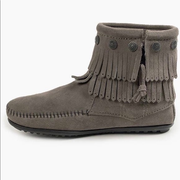 Minnetonka Double Fringe Side Zip Boot GREY - Picture 3 of 5